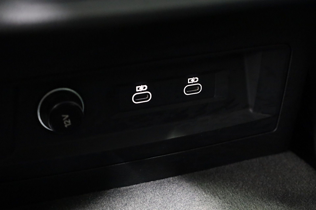 Thumbnail: 2023 Audi Q8 - 38