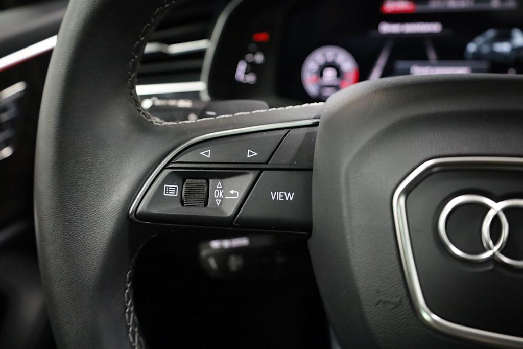 Thumbnail: 2023 Audi Q8 - 32