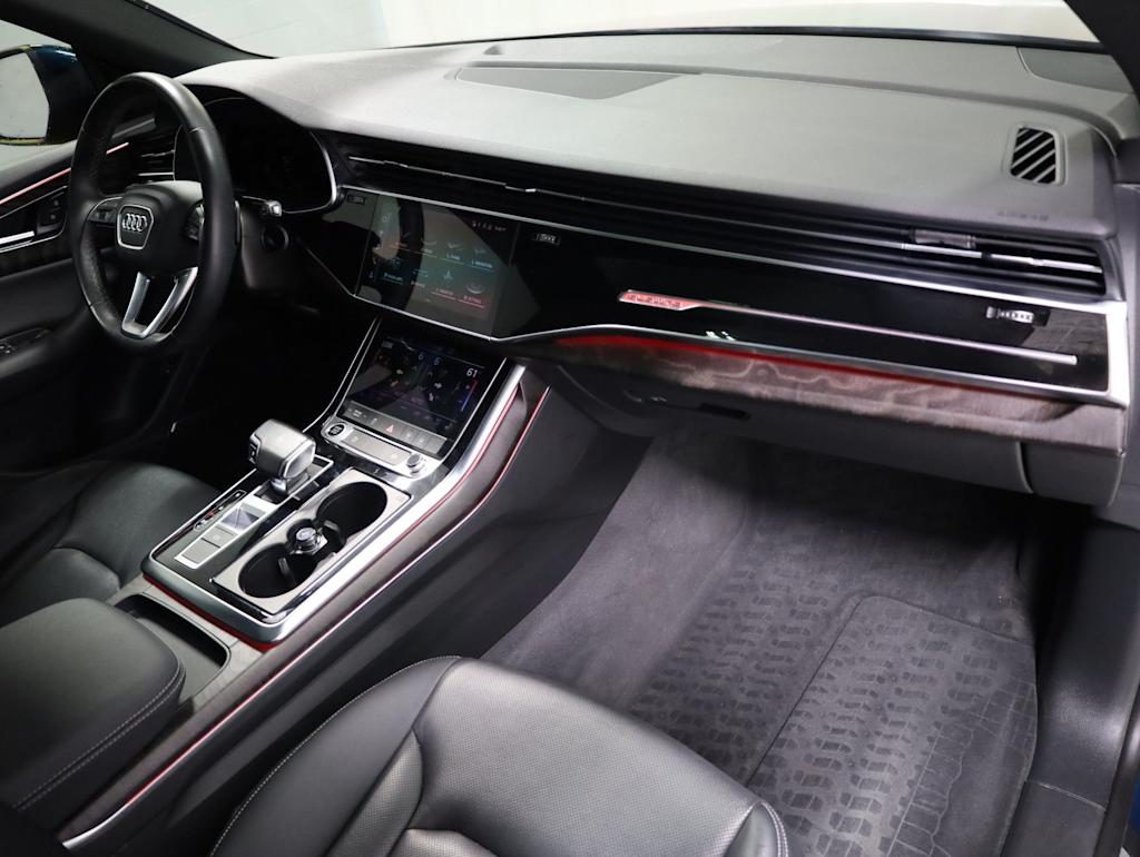 Thumbnail: 2022 Audi Q8 - 9