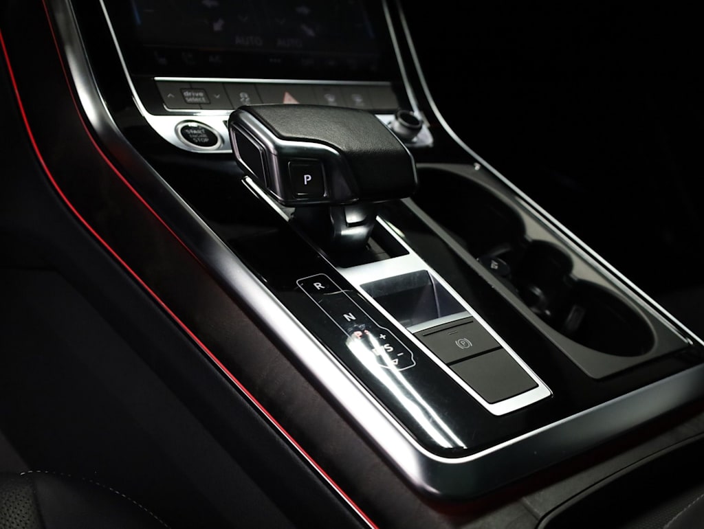 Thumbnail: 2022 Audi Q8 - 33