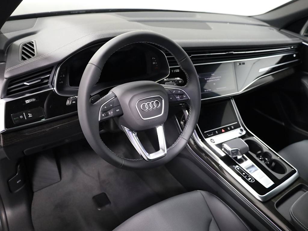 Thumbnail: 2026 Audi Q8 - 2