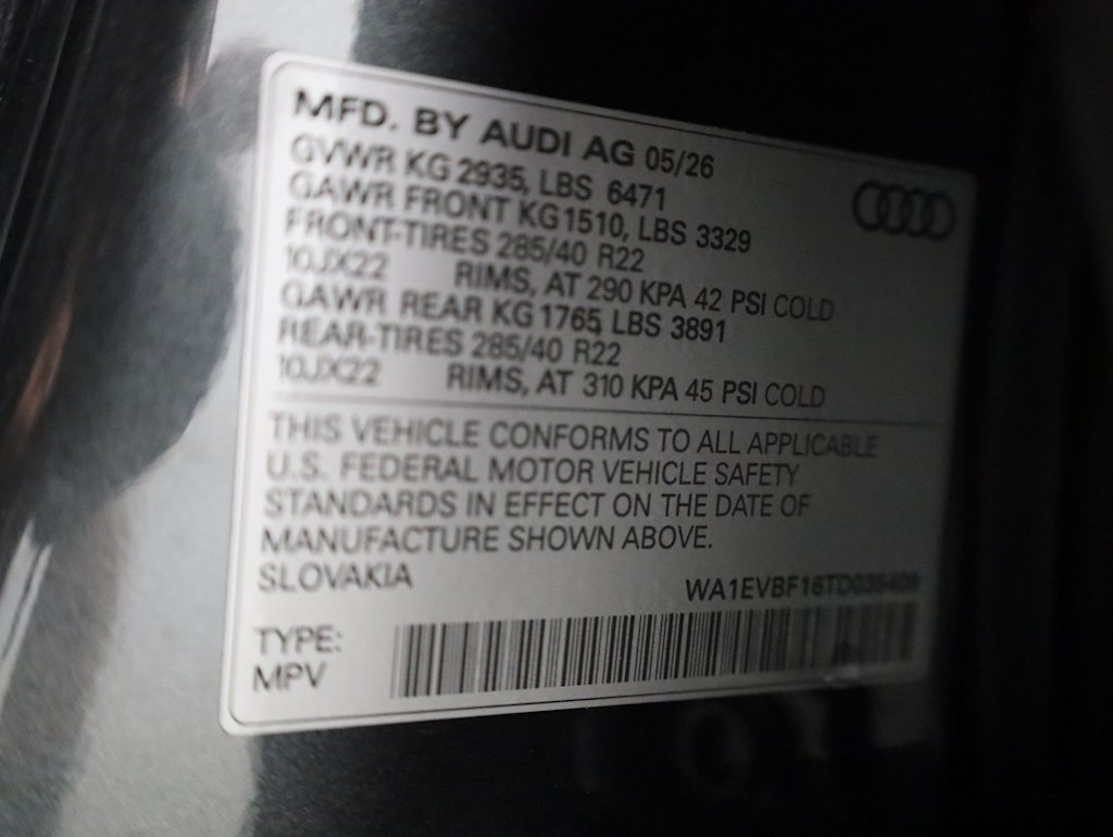 Thumbnail: 2026 Audi Q8 - 20