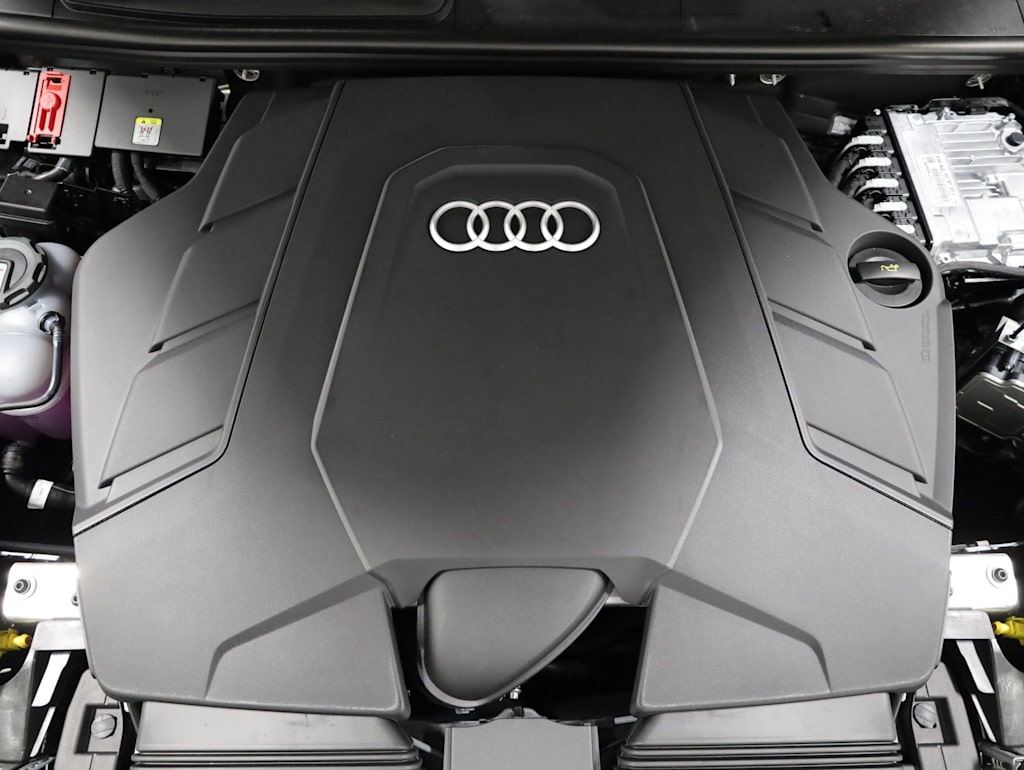 Thumbnail: 2026 Audi Q8 - 8