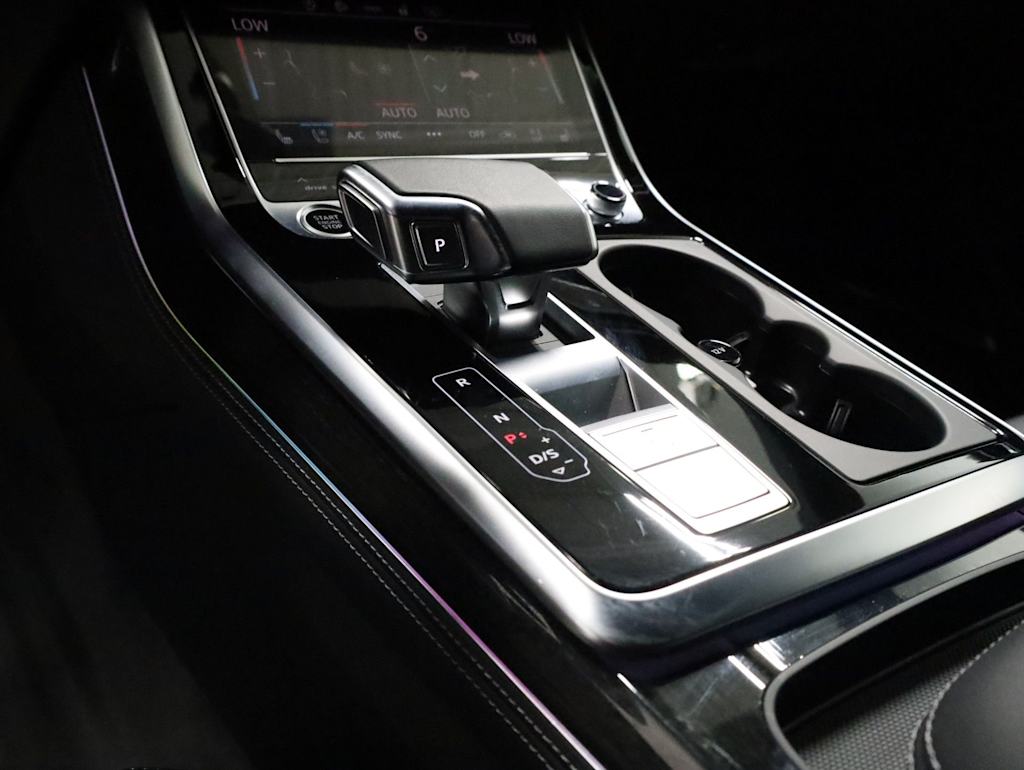 Thumbnail: 2026 Audi Q8 - 32