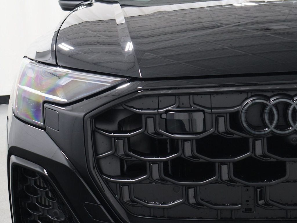 Thumbnail: 2026 Audi Q8 - 26
