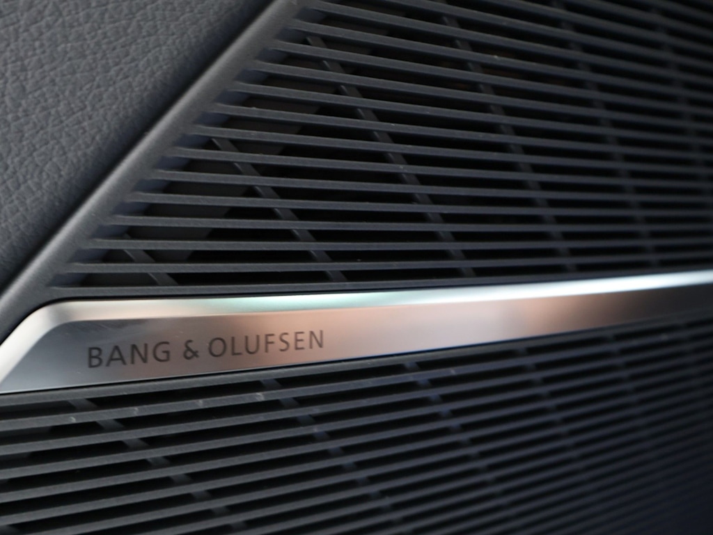 Thumbnail: 2026 Audi Q8 - 28