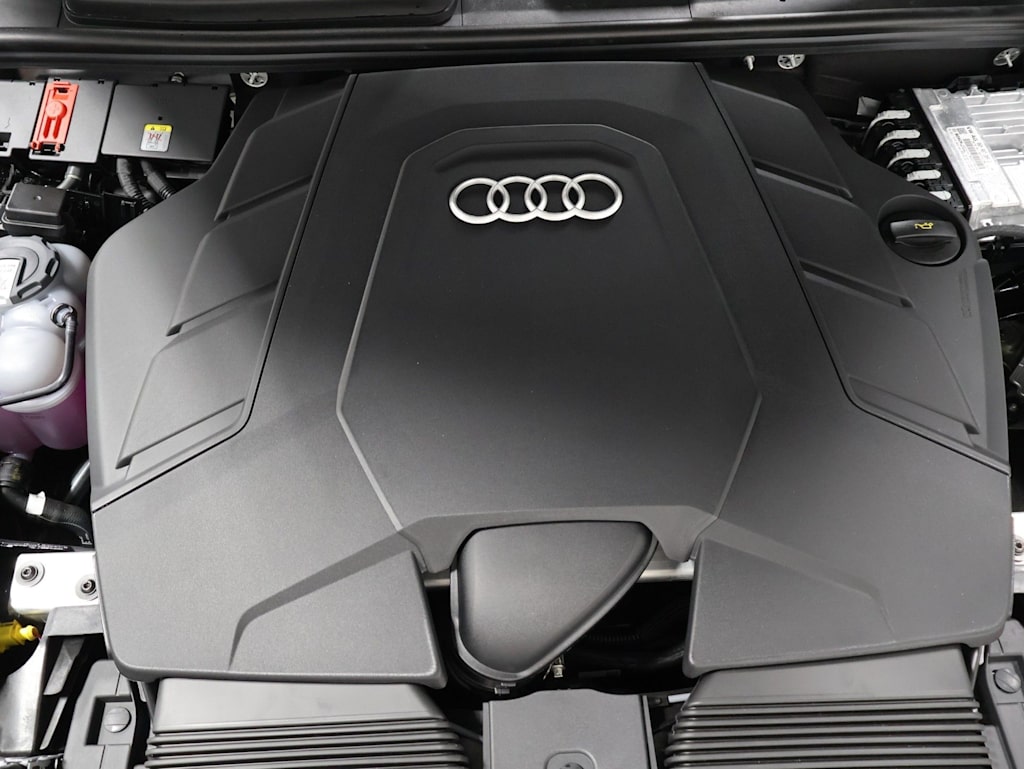 Thumbnail: 2026 Audi Q8 - 9