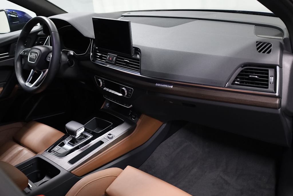 Thumbnail: 2023 Audi Q5 - 10