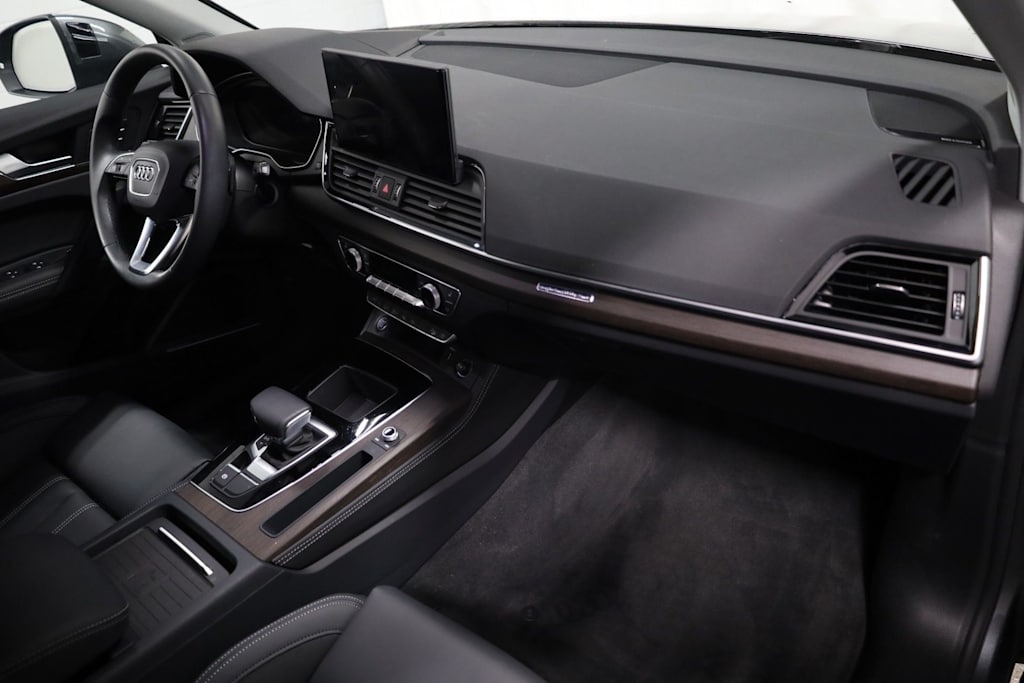 Thumbnail: 2024 Audi Q5 - 10