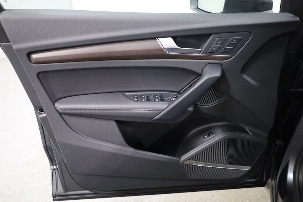 Thumbnail: 2024 Audi Q5 - 27