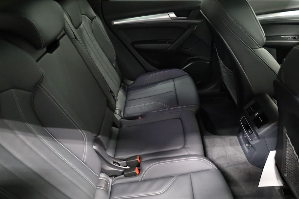 2025 Audi Q5 e Premium 36