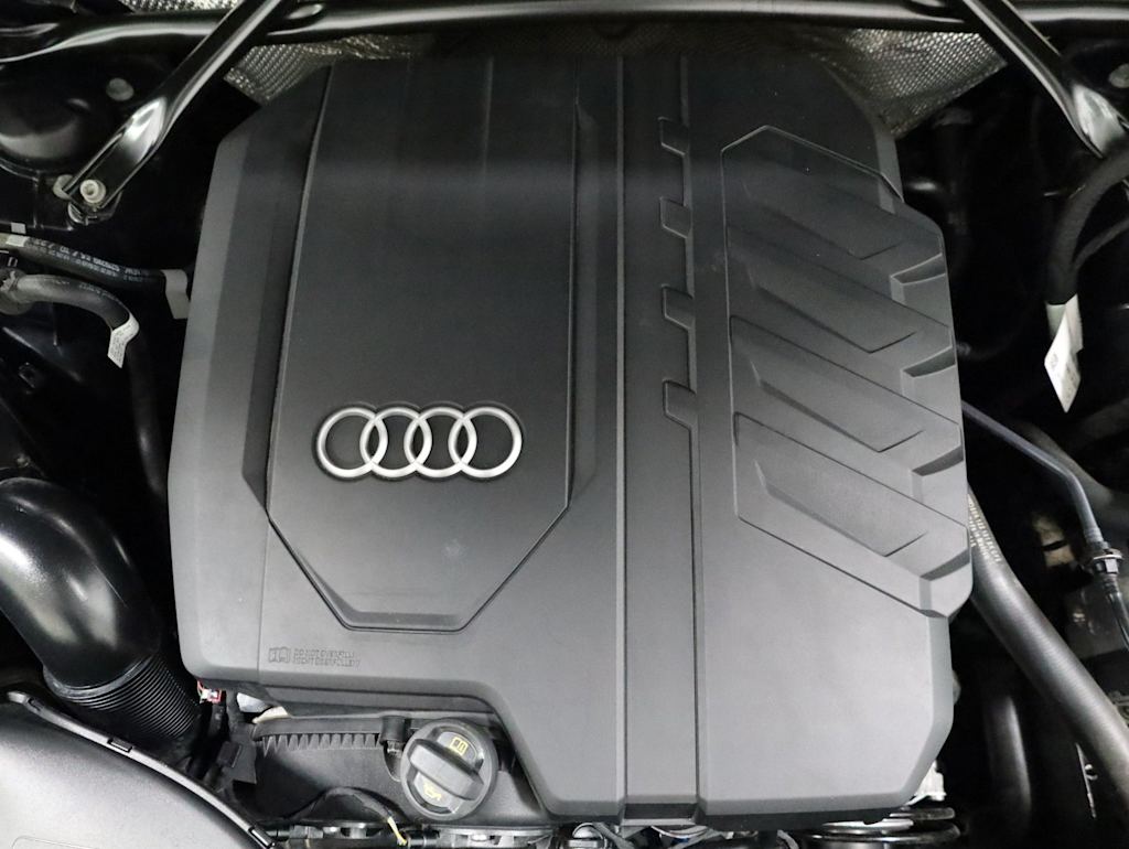 Thumbnail: 2023 Audi Q5 - 9