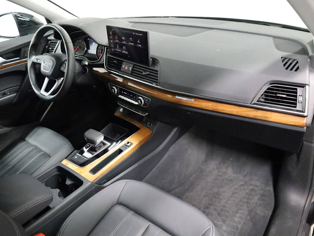 Thumbnail: 2023 Audi Q5 - 10