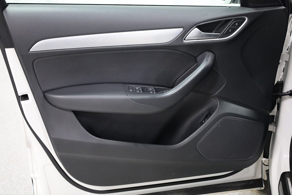 Thumbnail: 2018 Audi Q3 - 27