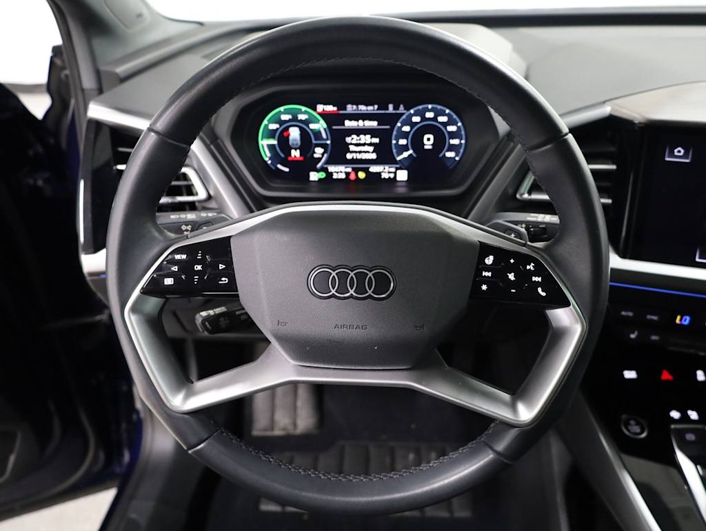 Thumbnail: 2023 Audi Q4 e-tron - 13