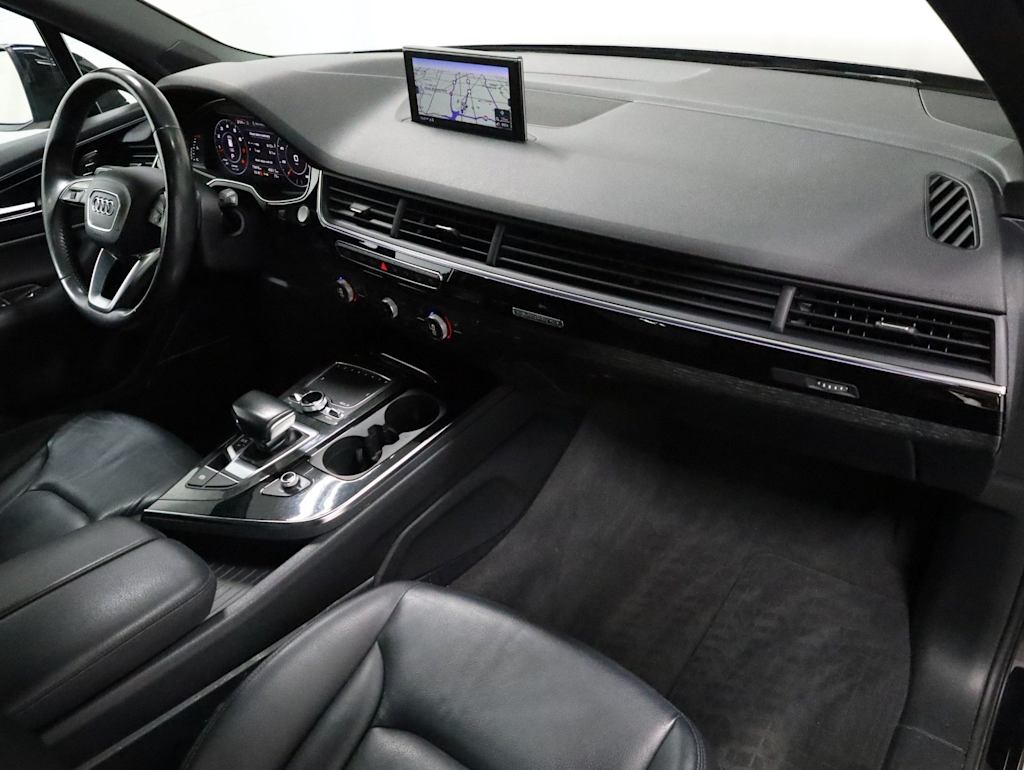 Thumbnail: 2019 Audi Q7 - 10