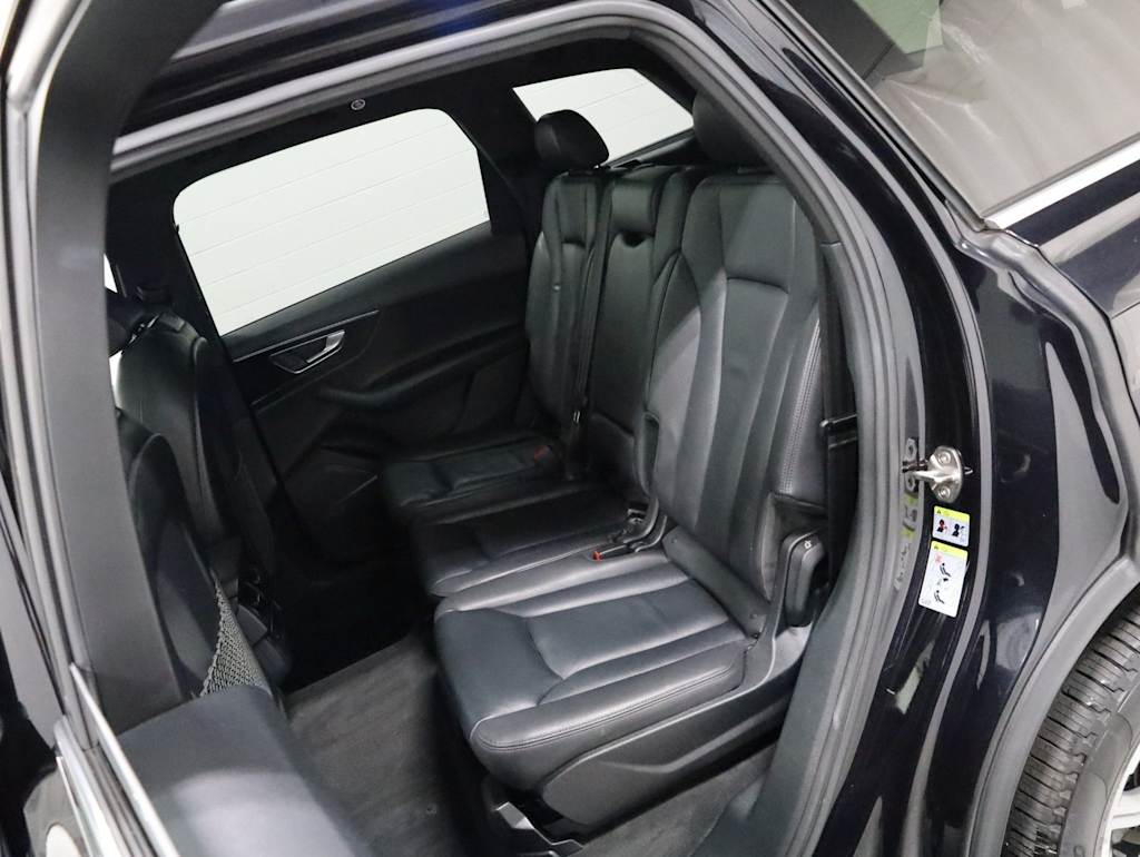 Thumbnail: 2019 Audi Q7 - 13