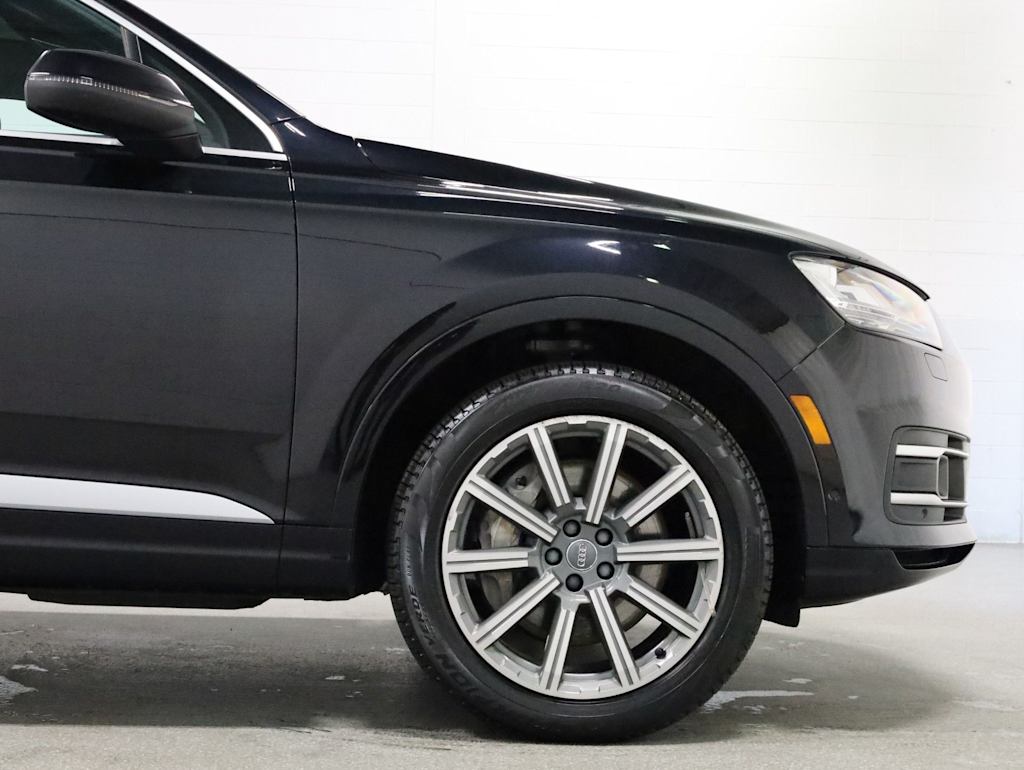 Thumbnail: 2019 Audi Q7 - 8
