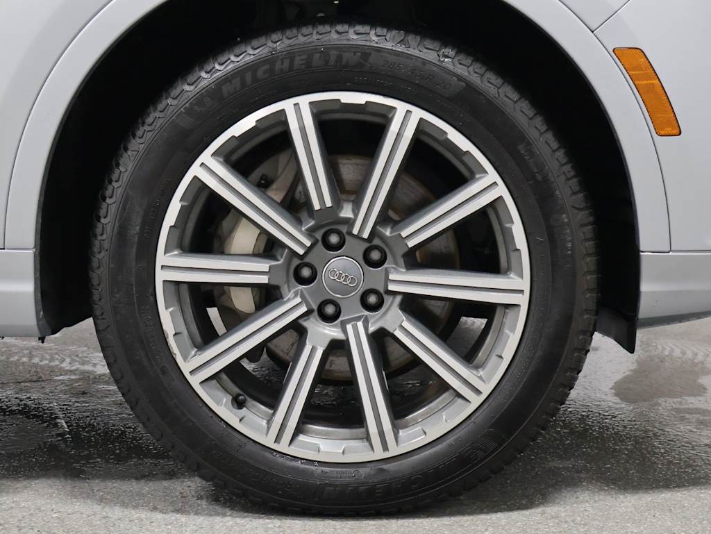 Thumbnail: 2017 Audi Q7 - 25