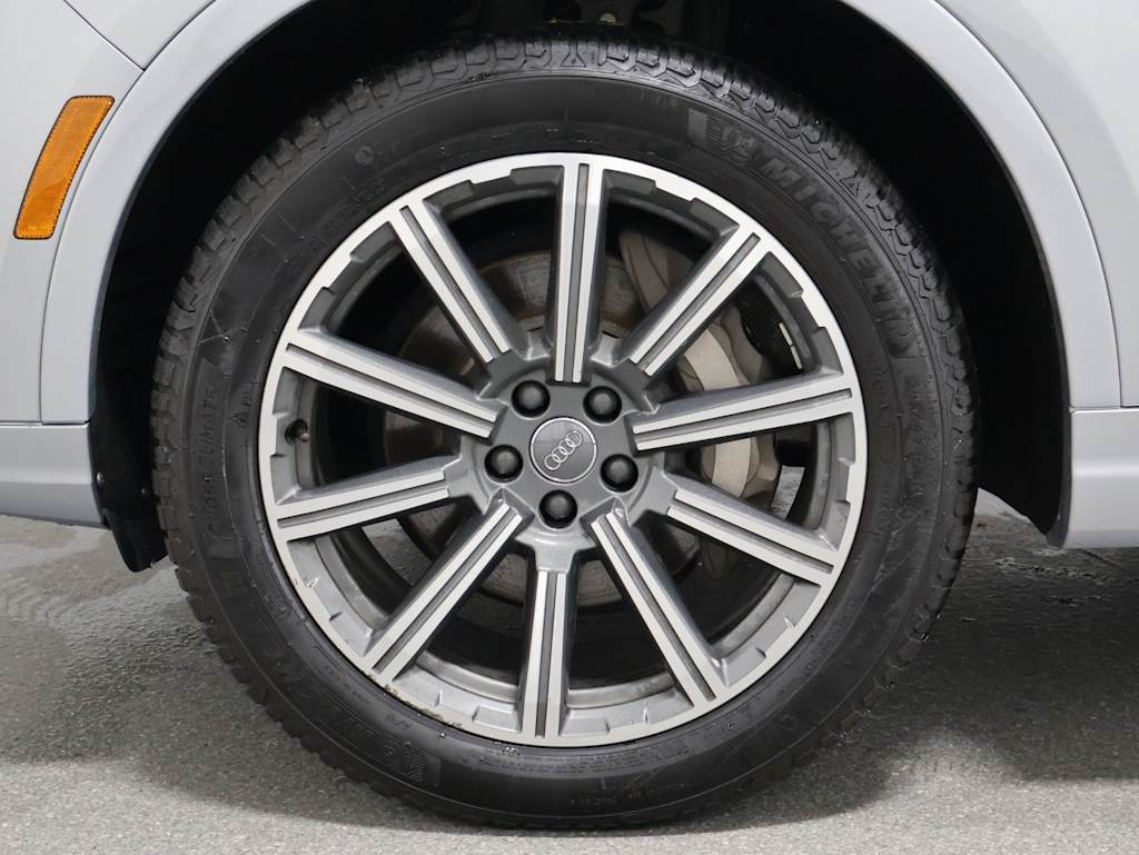 Thumbnail: 2017 Audi Q7 - 42