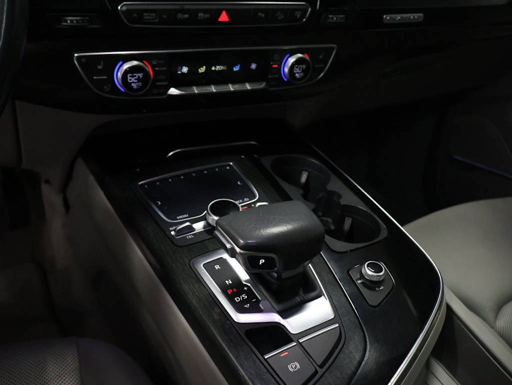 Thumbnail: 2017 Audi Q7 - 17