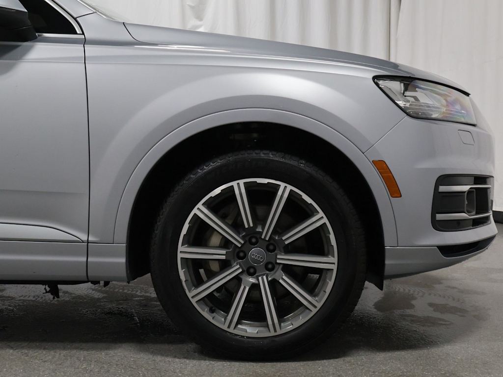 Thumbnail: 2017 Audi Q7 - 8