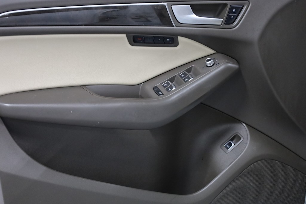 Thumbnail: 2014 Audi Q5 - 26