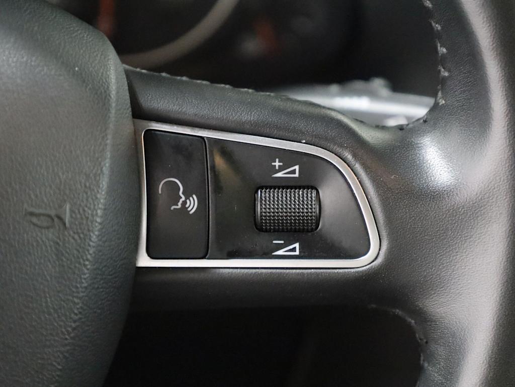 Thumbnail: 2012 Audi Q5 - 32