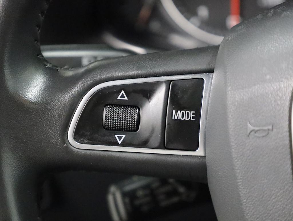 Thumbnail: 2012 Audi Q5 - 31