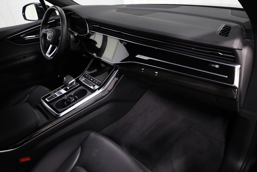 Thumbnail: 2022 Audi Q7 - 9