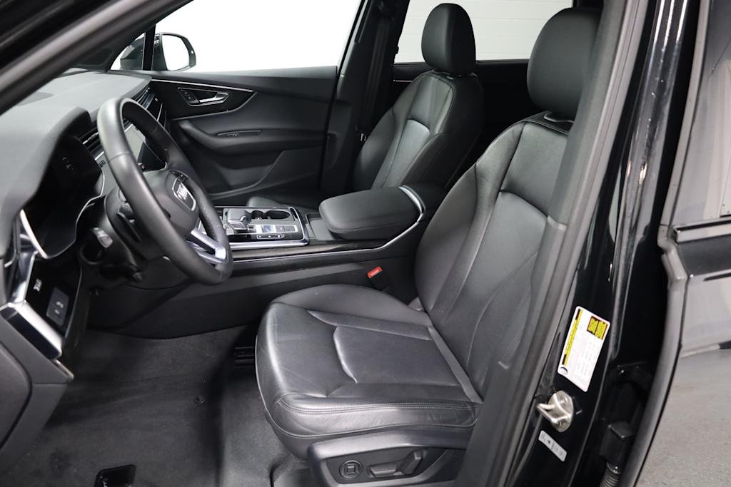 Thumbnail: 2022 Audi Q7 - 10