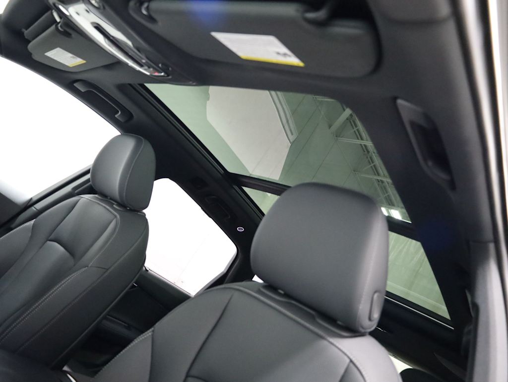 Thumbnail: 2025 Audi Q7 - 27