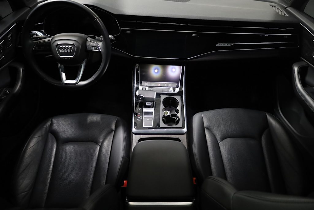 Thumbnail: 2021 Audi Q7 - 13