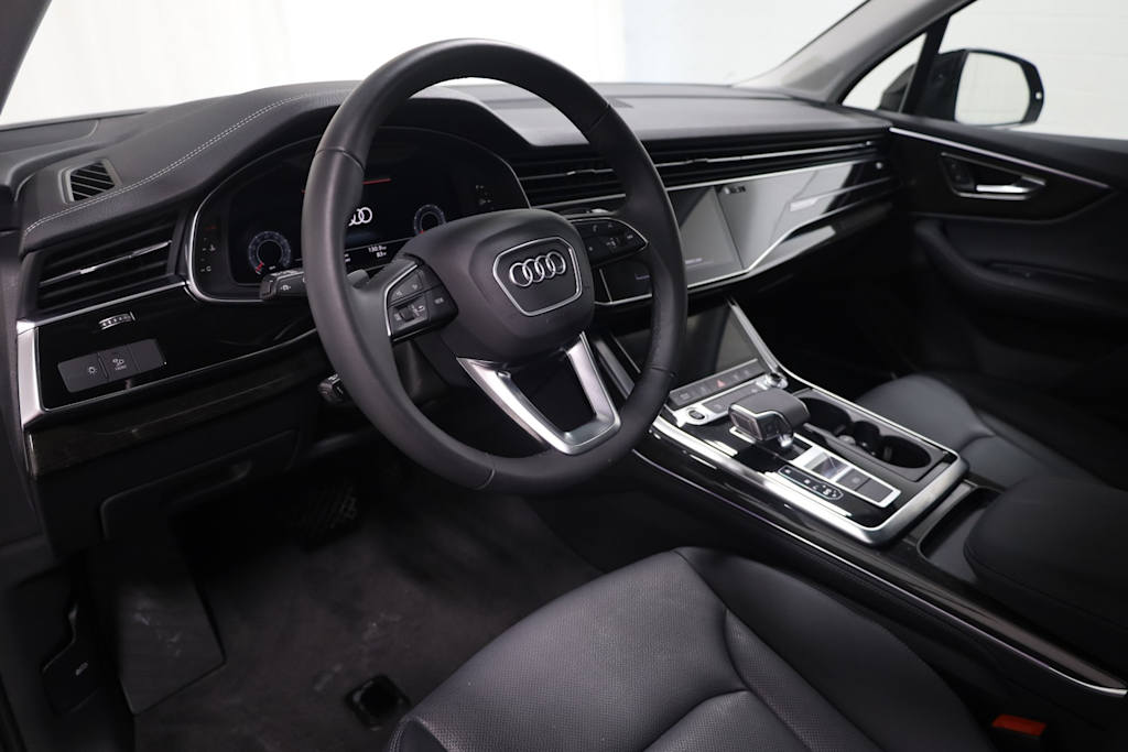Thumbnail: 2023 Audi Q7 - 2