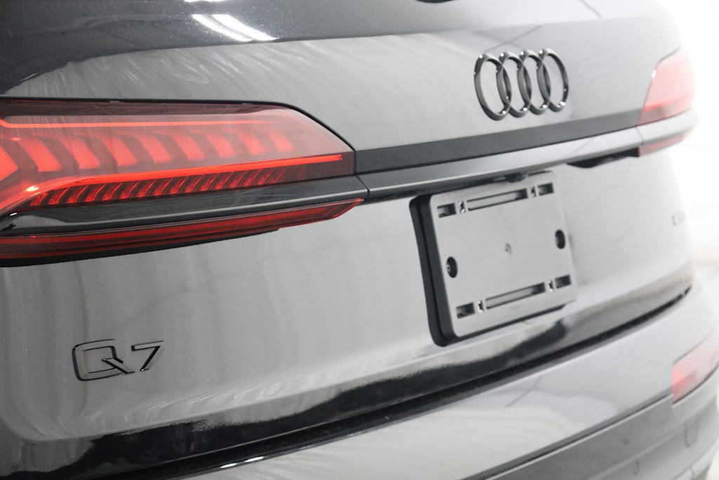 Thumbnail: 2023 Audi Q7 - 21