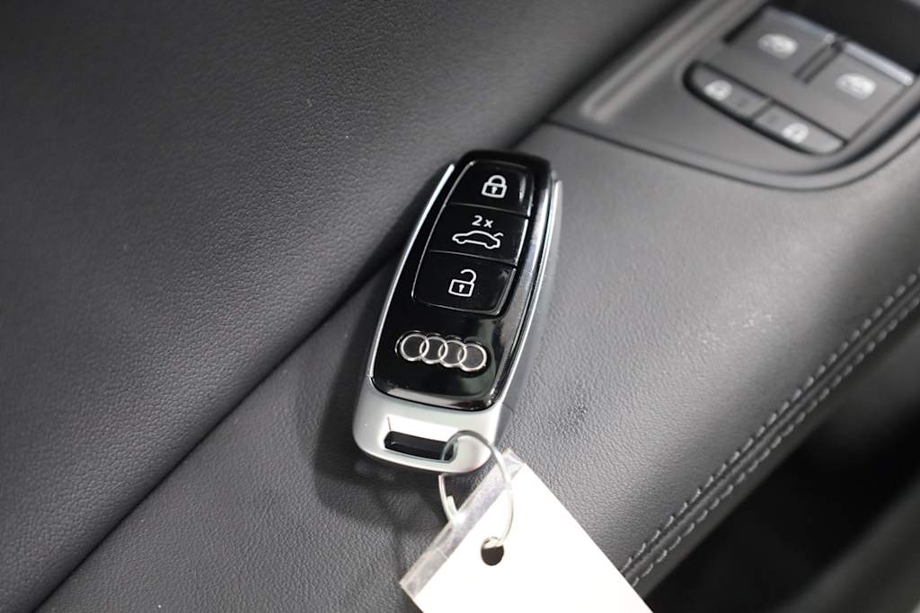 Thumbnail: 2023 Audi Q7 - 20