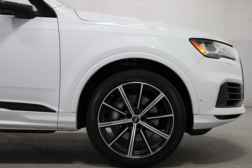 Thumbnail: 2022 Audi Q7 - 8