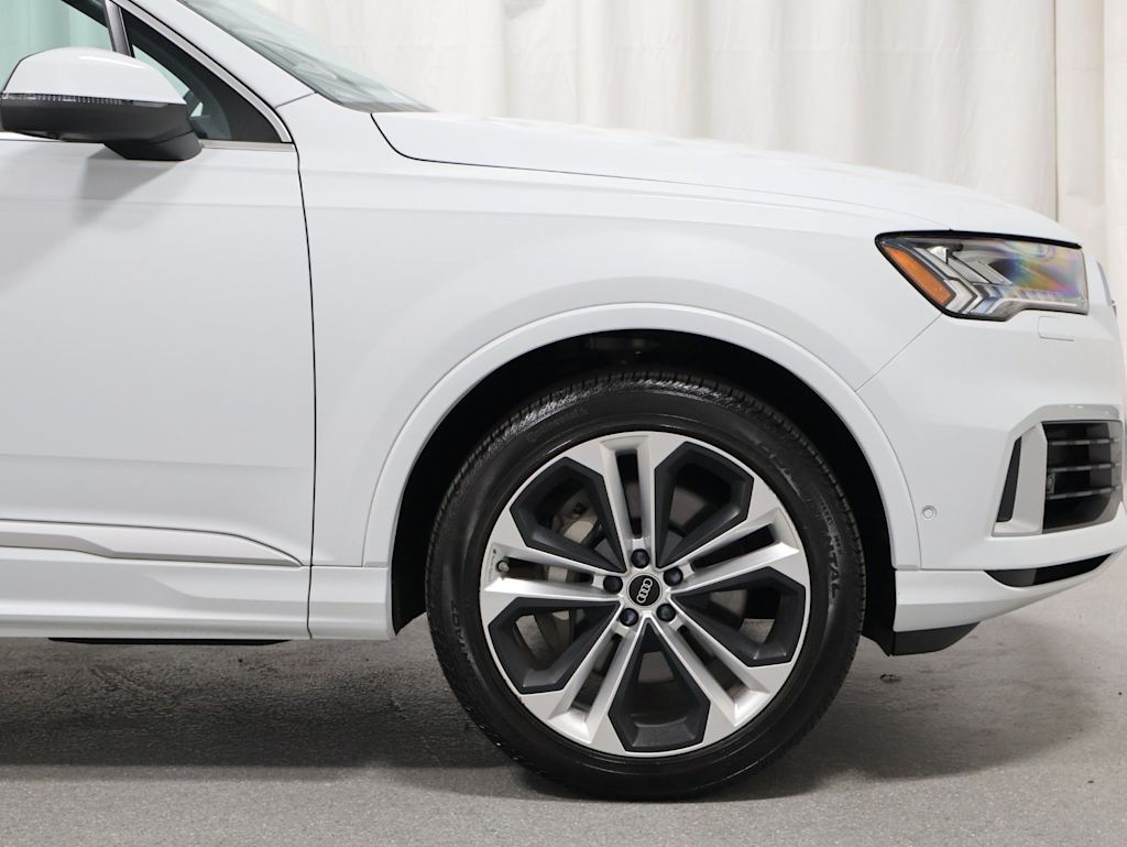 Thumbnail: 2023 Audi Q7 - 8
