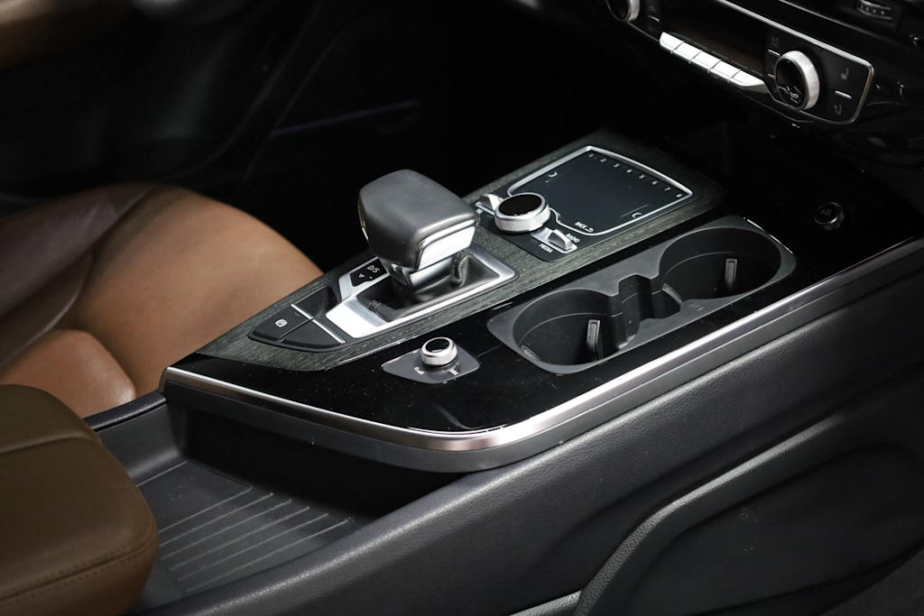 Thumbnail: 2019 Audi Q7 - 7