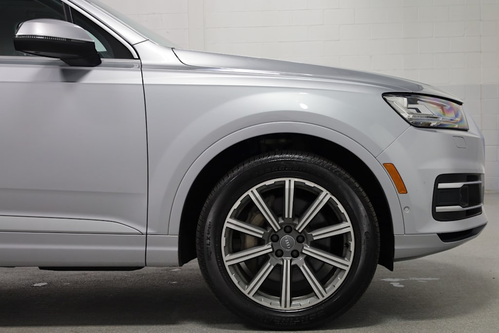 Thumbnail: 2019 Audi Q7 - 8