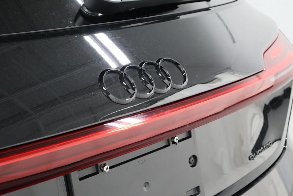Thumbnail: 2023 Audi e-tron - 20