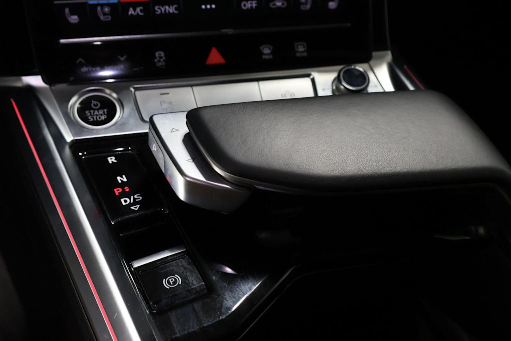 Thumbnail: 2023 Audi e-tron - 33