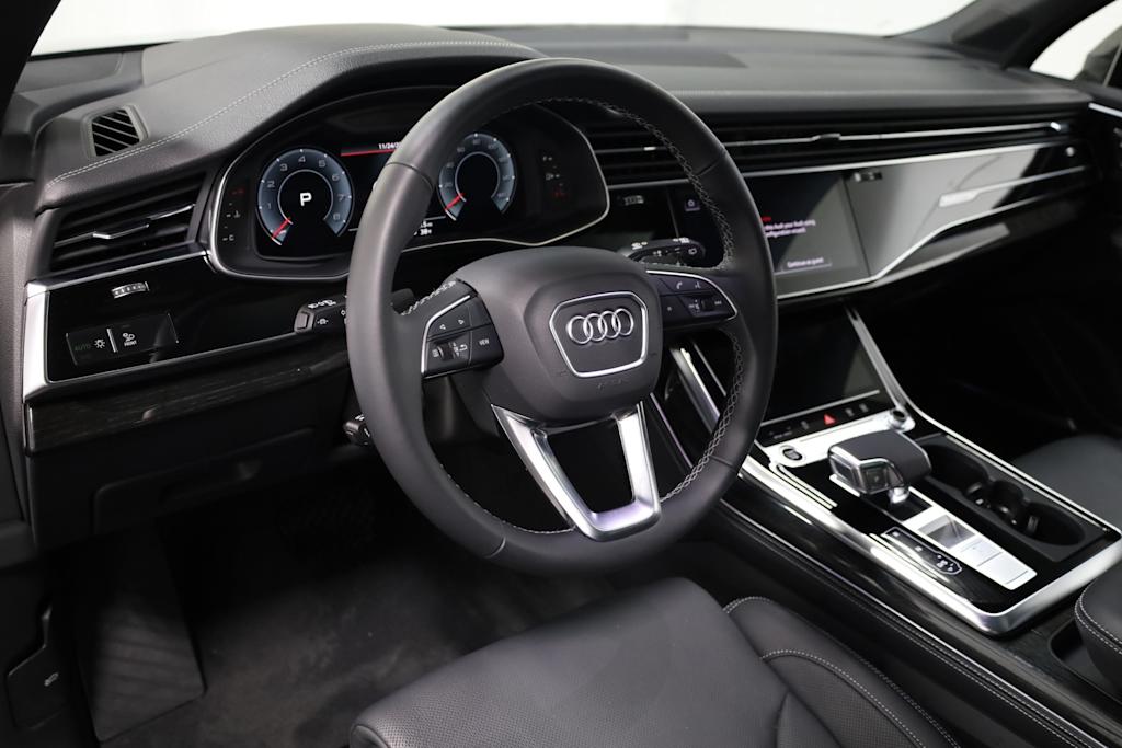 Thumbnail: 2025 Audi Q7 - 2