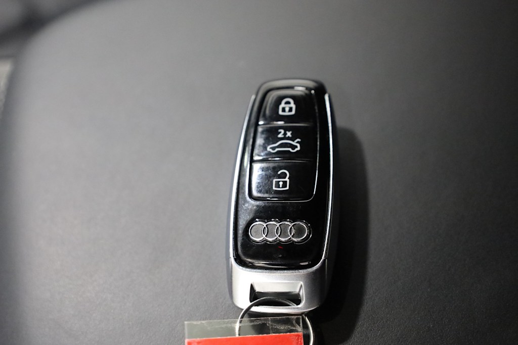 Thumbnail: 2025 Audi Q7 - 19