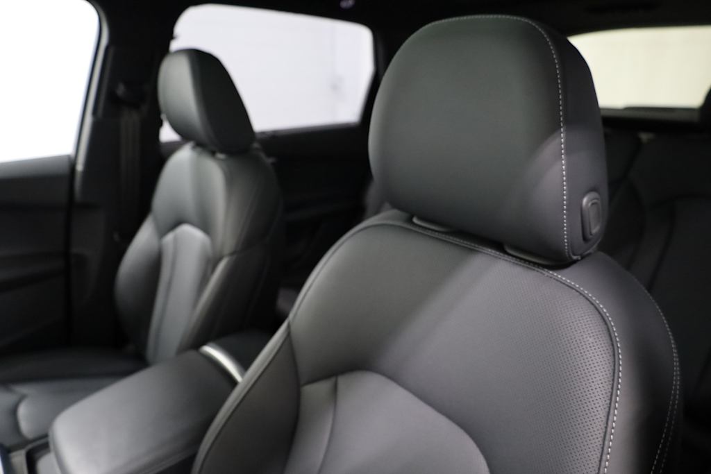 Thumbnail: 2025 Audi Q7 - 10