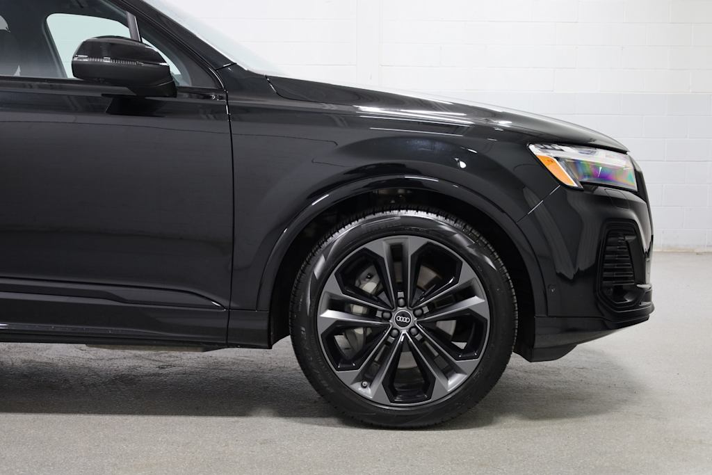 Thumbnail: 2025 Audi Q7 - 7