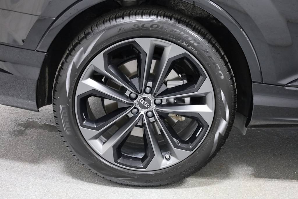 Thumbnail: 2025 Audi Q7 - 47