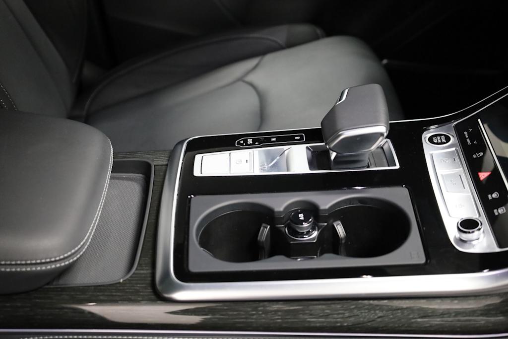 Thumbnail: 2025 Audi Q7 - 16