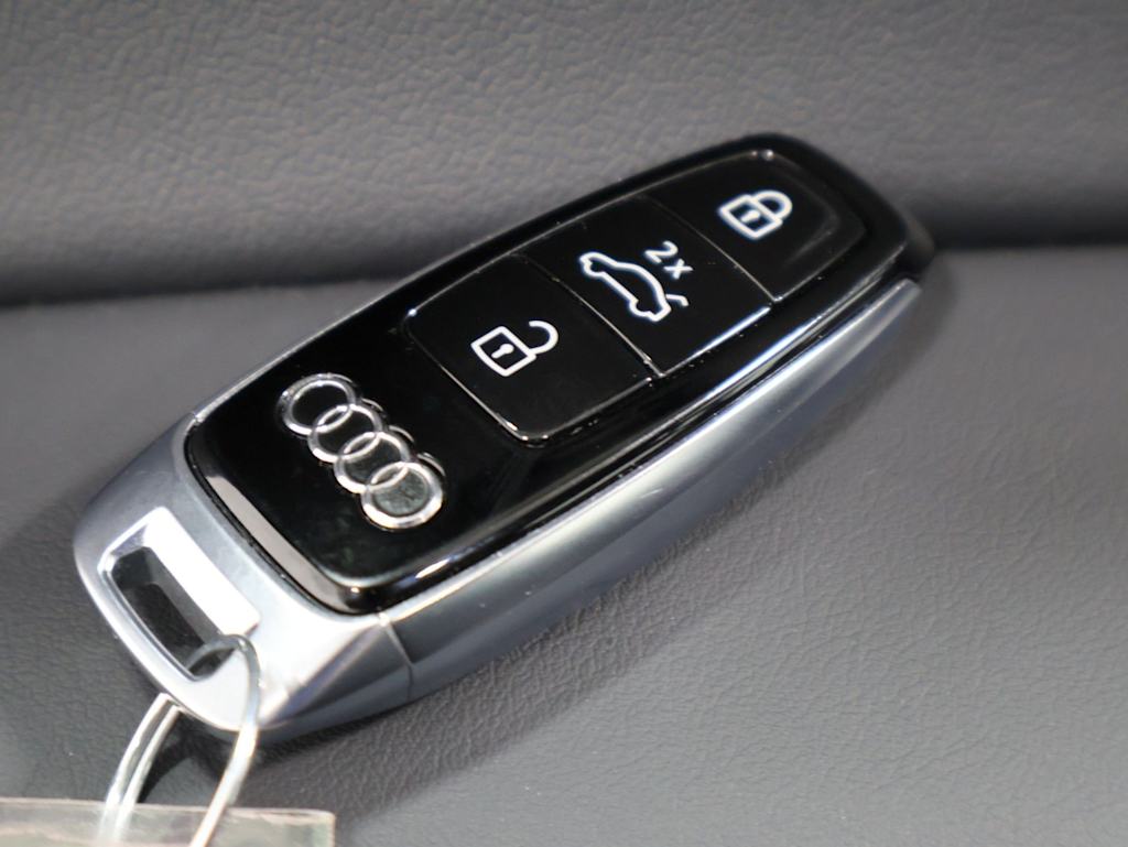 Thumbnail: 2026 Audi Q7 - 18