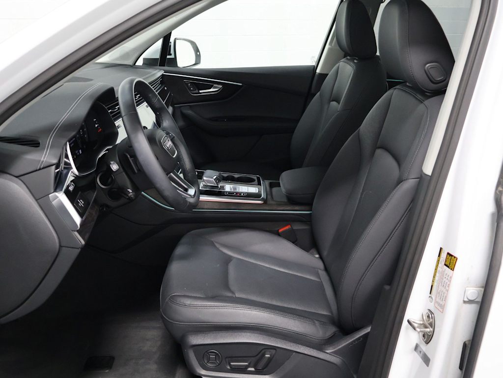 Thumbnail: 2023 Audi Q7 - 11